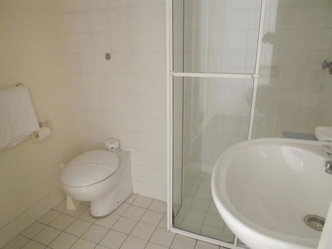 Golden Sands Motor Inn - New Castle Holiday 29