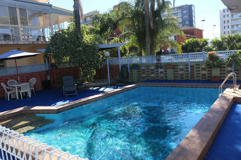 Golden Sands Motor Inn - New Castle Holiday 3