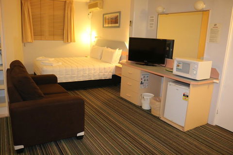 Golden Sands Motor Inn - New Castle Holiday 21