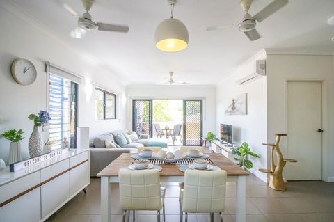 ZEN QUEST - The NOMADS PAD Near Nightcliff Markets & Sunset Foreshore - New Castle Holiday 0