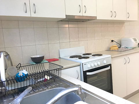 Cozy Room For A Great Stay In Darwin - Excellent Location - New Castle Holiday 1