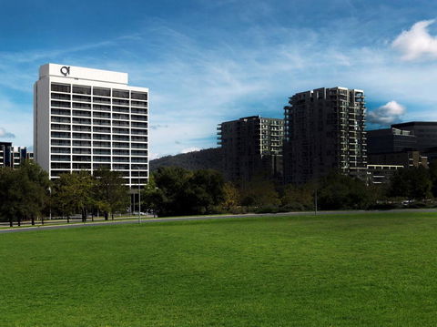 QT Canberra - New Castle Holiday 16