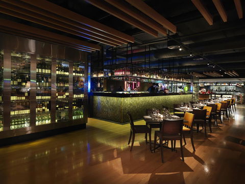 QT Canberra - New Castle Holiday 7