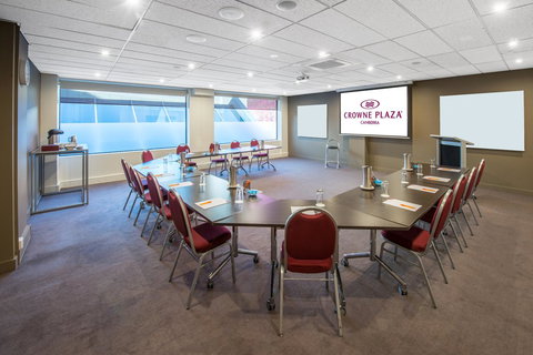 Crowne Plaza Canberra, An IHG Hotel - New Castle Holiday 8