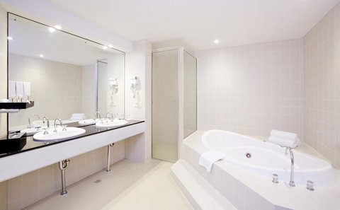 Crowne Plaza Canberra, An IHG Hotel - New Castle Holiday 20