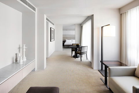 Hotel Realm - New Castle Holiday 13