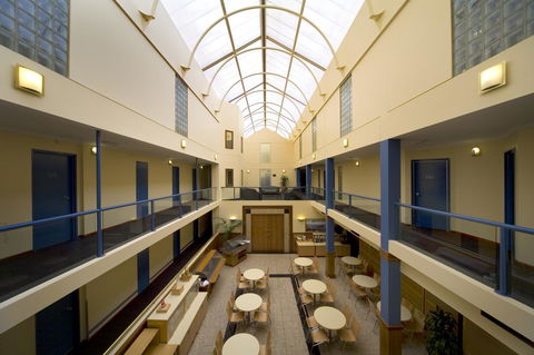 Madison Capital Executive Apartments - New Castle Holiday 2