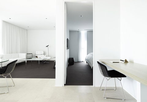 Burbury Hotel - New Castle Holiday 24