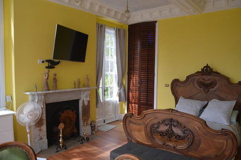 Garden Room - New Castle Holiday 1