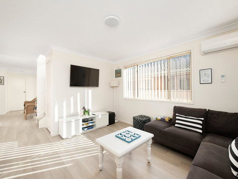 Bombora @ Fingal Bay - New Castle Holiday 0