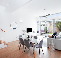 BONDI BLUE-hosted byL'Abode Accommodation - New Castle Holiday