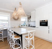BONDI BREEZE-hosted byL'Abode Accommodation - New Castle Holiday