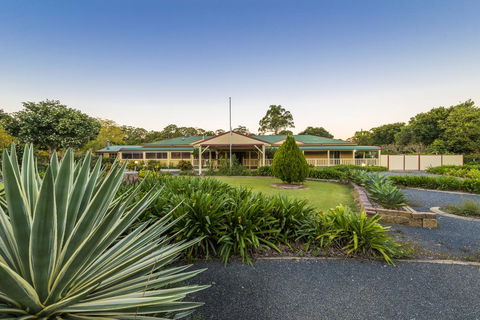 Bonville Lodge Bed & Breakfast - New Castle Holiday 0