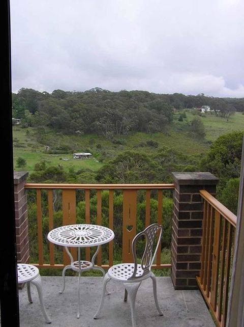 Boobook Hollow - New Castle Holiday 3