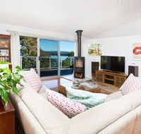 Booti Booti Lakehouse - New Castle Holiday