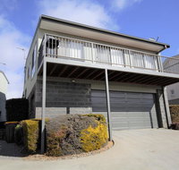 Boronia 2/30 Nettin Circuit - New Castle Holiday