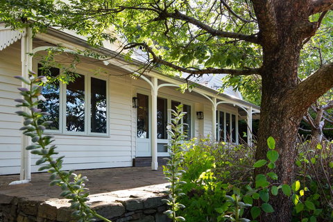 Botanica - New Castle Holiday 0