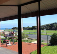Bott's Beach Retreat - New Castle Holiday