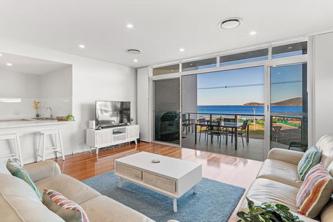 Boulder Bay Rd 2/2 - Fingal Bay - New Castle Holiday 0