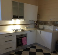 Bourke Apartments - New Castle Holiday