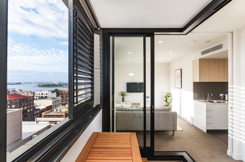 Boutique Apartment In Highly Sought After Arena - New Castle Holiday 0