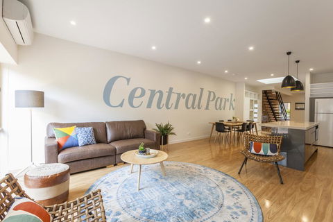 Boutique Stays - Central Park, South Melbourne Townhouse - New Castle Holiday 0