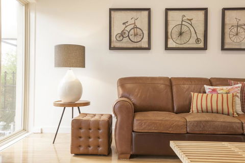 Boutique Stays - Central Park, South Melbourne Townhouse - New Castle Holiday 2