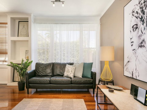 Boutique Stays - Sandy Breeze 3 - New Castle Holiday 1