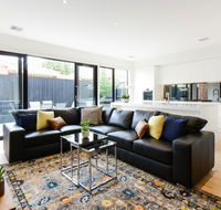 Boutique Stays-Murrumbeena Place 1 - New Castle Holiday