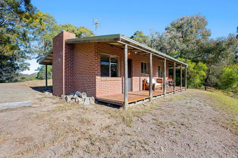 Braeside Cabin Four - Ziera - New Castle Holiday 0