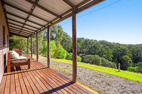 Braeside Cabin Four - Ziera - New Castle Holiday 1