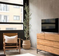 BRAND NEW BOUTIQUE WAREHOUSE 2BR APT KING BEDS KINGSTON in CANBERRA - New Castle Holiday