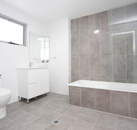 Brand new Family Friendly Apartment for 7 - New Castle Holiday