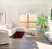 Brand New Home 10 mins to Beach Torquay Geelong Deakin Hospitals - New Castle Holiday