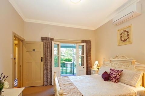 Brantwood Cottage Luxury Accommodation - New Castle Holiday 2