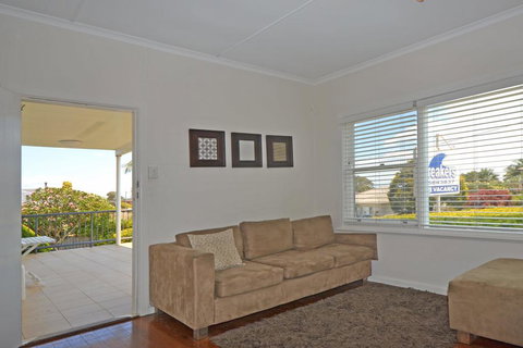 Breakers 1 2 Hill Street - New Castle Holiday 3