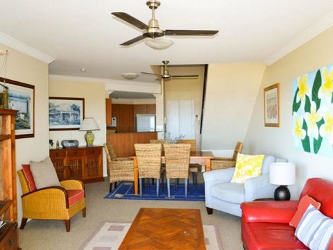 Breakers 1/10 - New Castle Holiday 1