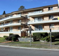 Breakers 8 - Main Beach Location - New Castle Holiday