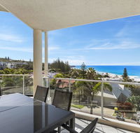 Breathtaking views of Sunshine Beach - Unit 7/21 Park Crescent - New Castle Holiday