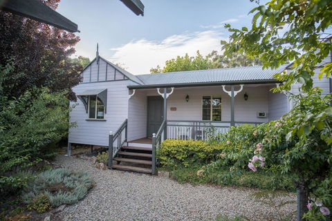 Briar Rose Cottages - New Castle Holiday 0