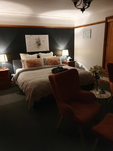 Brick Creek House - New Castle Holiday 2