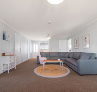 Bridport Holiday House - New Castle Holiday