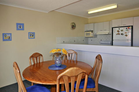 Bright & Comfortable In Quiet Location - New Castle Holiday 3