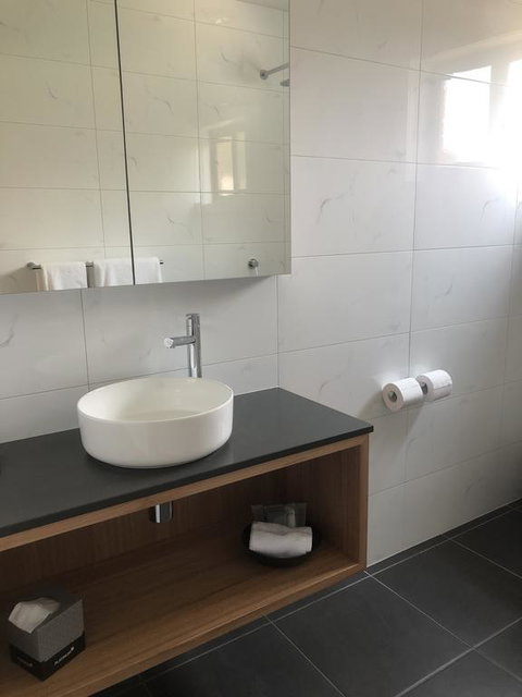 Bright Colonial Motel - New Castle Holiday 2