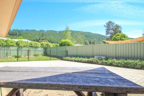 Bright Country Home - New Castle Holiday 2