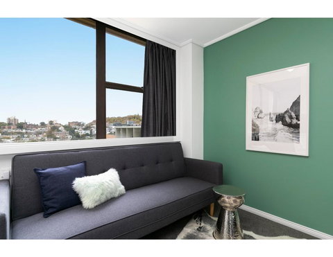 Bright, Modern Studio Steps From The Action - New Castle Holiday 1