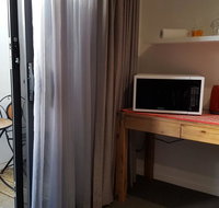 Brightwater Room for Rent on the Sunshine Coast - New Castle Holiday