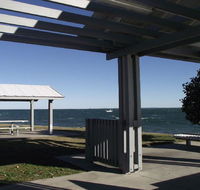 Bring the family dog and the boat to Welsby Pde Bongaree - New Castle Holiday