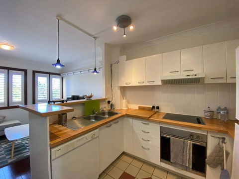 Brisbane City Apartment Atop Victoria Park - New Castle Holiday 3