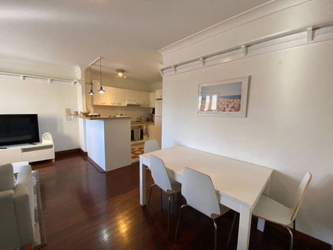 Brisbane City Apartment Atop Victoria Park - New Castle Holiday 2